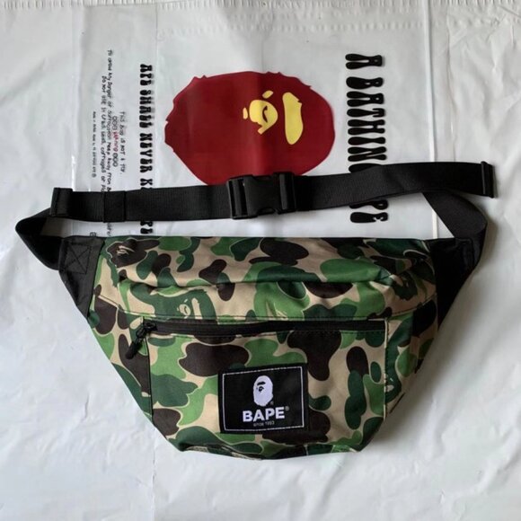 BAPE Camouflage Waist Belt Bag Large - Picture 1 of 5